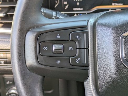 Used 2023 GMC Yukon Denali image 28