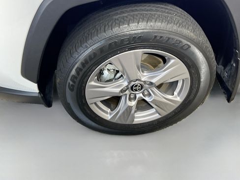 Used 2025 Toyota RAV4 XLE w/ Convenience Package FWD image 14