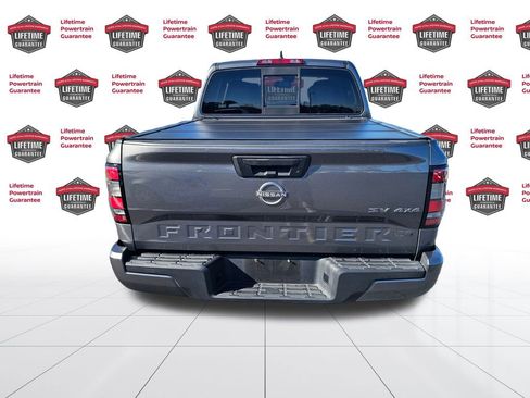 Used 2022 Nissan Frontier SV image 8