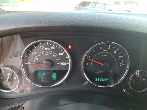 Certified 2018 Jeep Wrangler Unlimited Sport S AWD/4WD image 15