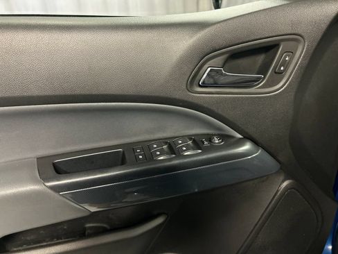 Used 2021 Chevrolet Colorado Z71 w/ Safety Package AWD/4WD image 14