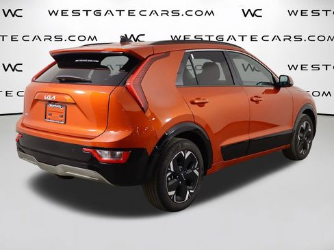 Used 2023 Kia Niro Wind w/ Wind Preserve Package FWD image 47