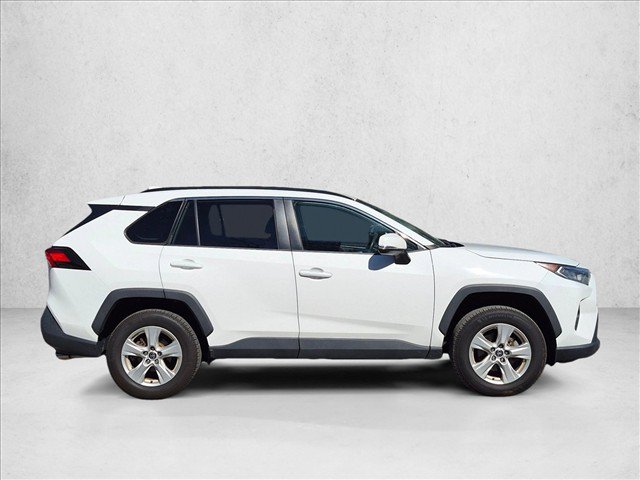 Used 2021 Toyota RAV4 XLE FWD image 4