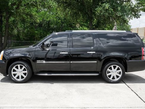 Used 2013 GMC Yukon XL Denali AWD/4WD image 21