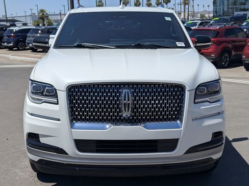Certified 2024 Lincoln Navigator L Reserve AWD/4WD image 6