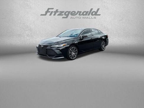 Used 2019 Toyota Avalon Touring w/ Advanced Safety Package FWD image 3