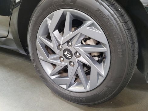 Used 2024 Hyundai Elantra SEL FWD image 31