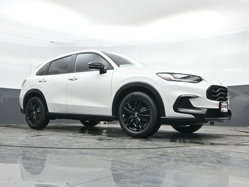 New 2026 Honda HR-V Sport image 36