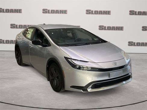New 2026 Toyota Prius Plug-In Hybrid image 7