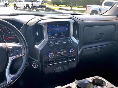 Used 2019 Chevrolet Silverado 1500 LT w/ Convenience Package AWD/4WD image 6