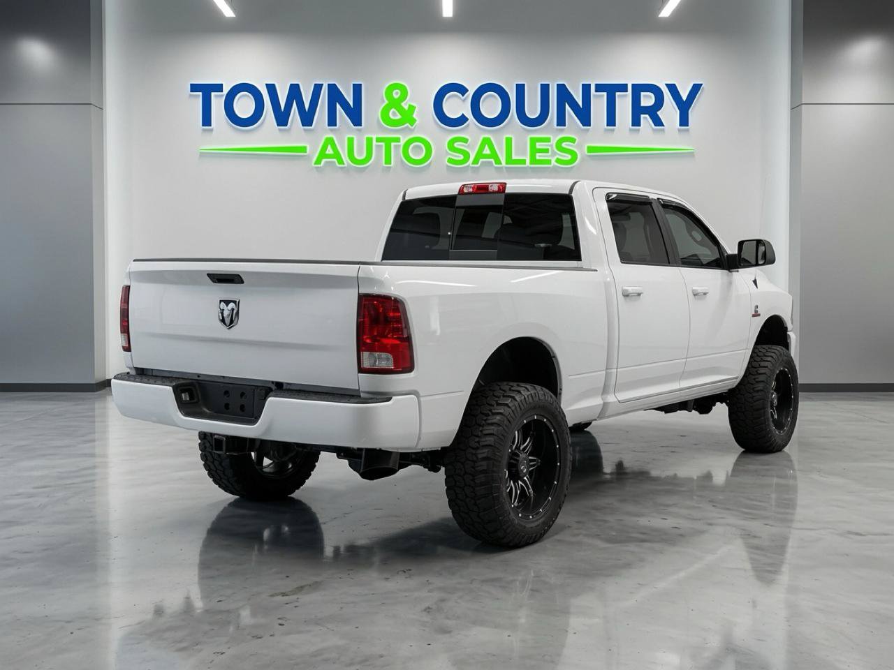 Used 2018 RAM 2500 SLT AWD/4WD image 6