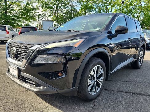Used 2021 Nissan Rogue SV AWD/4WD image 3