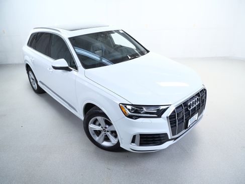 Used 2023 Audi Q7 2.0T Premium Plus w/ Premium Plus Package AWD/4WD image 4