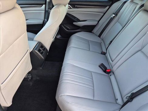 Used 2019 Honda Accord Touring image 19