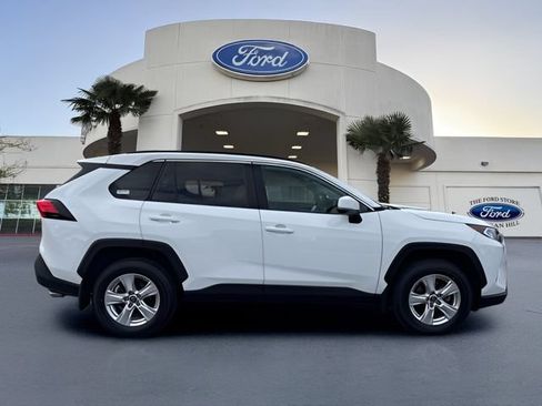 Used 2020 Toyota RAV4 XLE w/ All Weather Liner Package AWD/4WD image 5