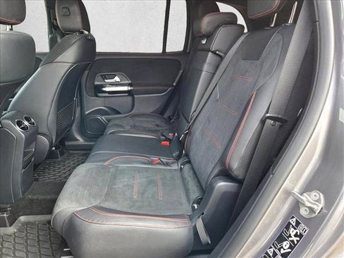 Used 2022 Mercedes-Benz GLB 250 image 19