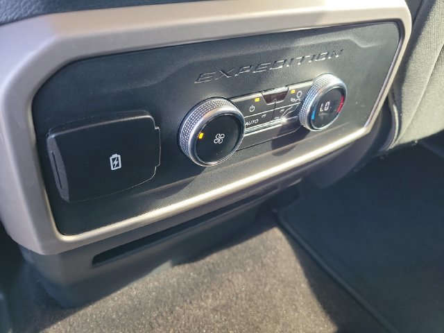 Certified 2022 Ford Expedition XLT RWD image 17