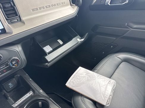 Used 2025 Ford Bronco Outer Banks image 35