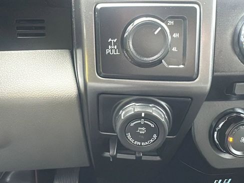 Used 2018 Ford F150 XLT w/ Equipment Group 302A Luxury AWD/4WD image 16