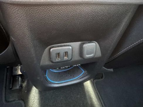 Used 2016 Chevrolet Colorado Z71 AWD/4WD image 16