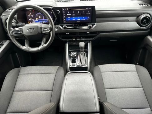 Used 2024 Chevrolet Colorado Trail Boss image 18