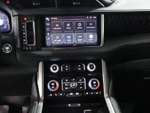 Used 2023 GMC Yukon XL Denali image 18