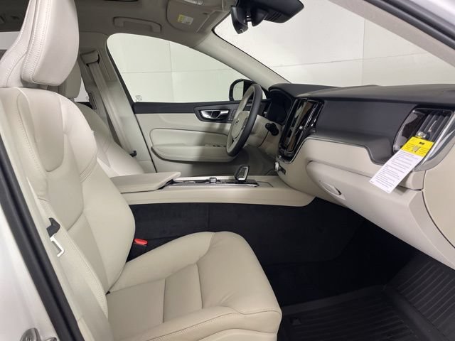 Certified 2025 Volvo XC60 T8 Plus w/ Protection Package AWD/4WD image 24