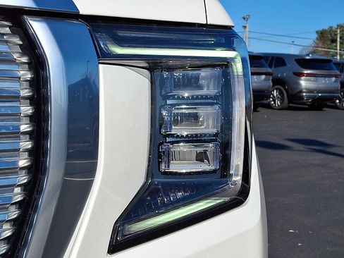 Certified 2024 GMC Yukon XL Denali image 9