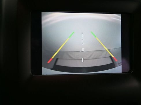 Used 2019 Jeep Cherokee Latitude w/ Cold Weather Group image 21