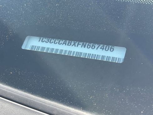 Used 2015 Chrysler 200 Limited image 32