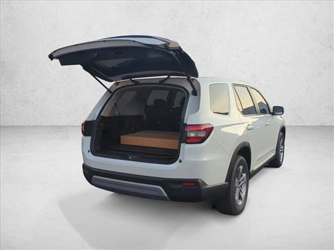 New 2025 Honda Pilot EX-L image 2