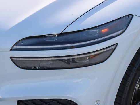 Used 2023 Genesis GV70 2.5T w/ Sport Prestige Package image 5