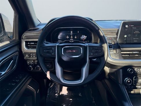 Used 2022 GMC Yukon SLT w/ SLT Premium Package image 15