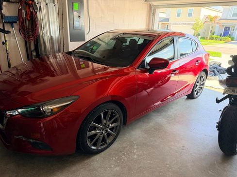 Used 2018 MAZDA MAZDA3 Grand Touring w/ Premium Equipment Package image 2