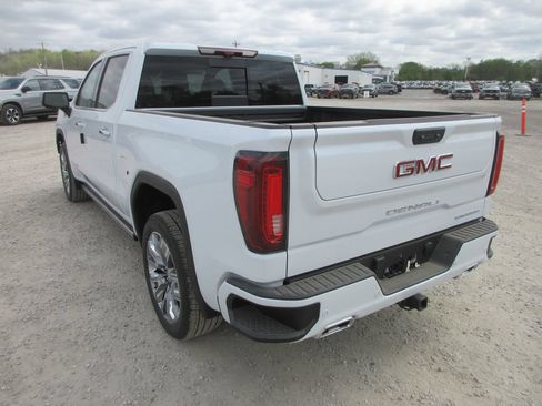 New 2026 GMC Sierra 1500 Denali w/ Denali Reserve Package AWD/4WD image 10