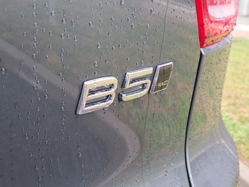 New 2026 Volvo XC40 B5 Plus w/ Climate Package image 8