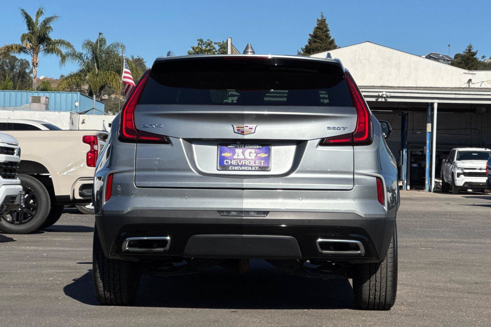 Used 2025 Cadillac XT4 Premium Luxury FWD image 7