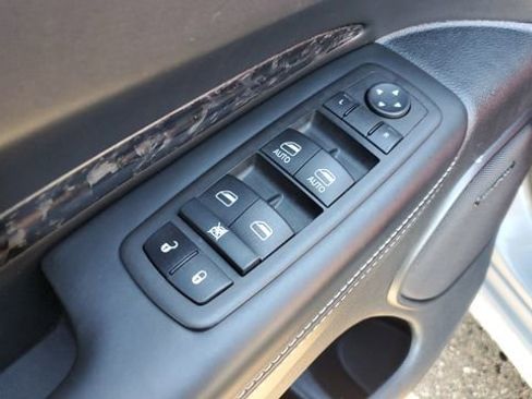 Certified 2023 Dodge Durango SRT image 9