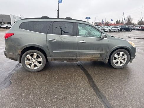 Used 2011 Chevrolet Traverse LTZ image 11