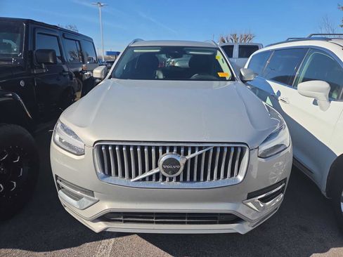 Used 2023 Volvo XC90 B6 Plus w/ Protection Package Premier image 10