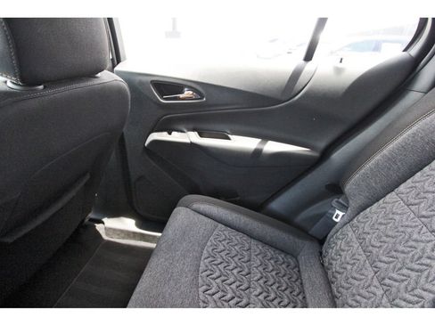 Used 2023 Chevrolet Equinox LT FWD image 12