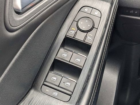 Certified 2024 Nissan Rogue SV image 24