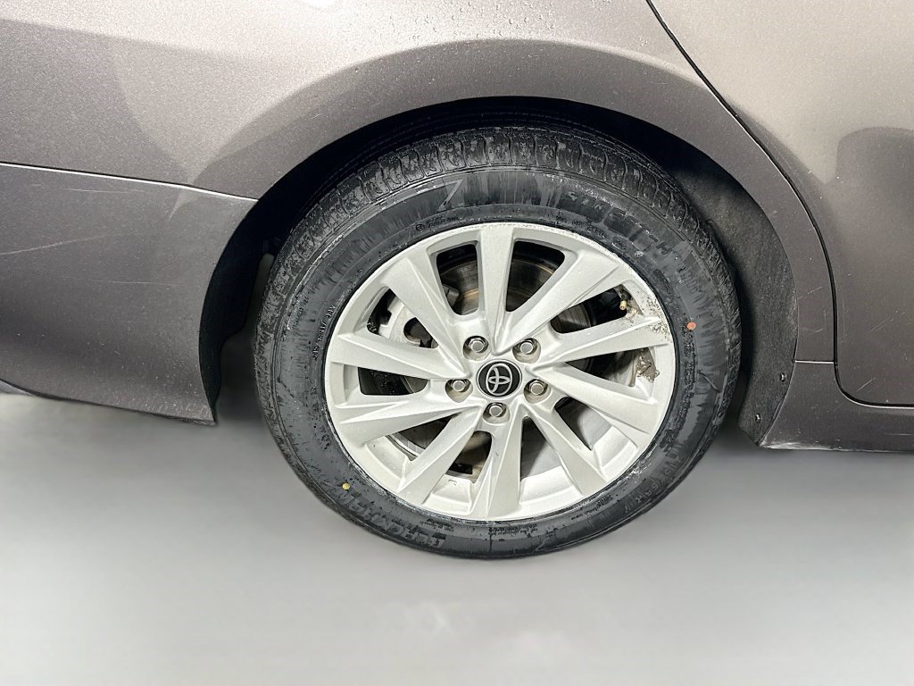 Used 2022 Toyota Camry LE FWD image 31