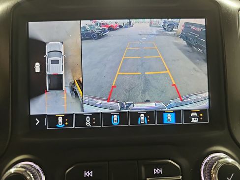 Certified 2022 GMC Sierra 1500 AT4 w/ AT4 Premium Package AWD/4WD image 29