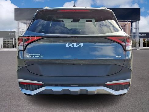Certified 2024 Kia Sportage EX w/ EX Premium Package AWD/4WD image 5