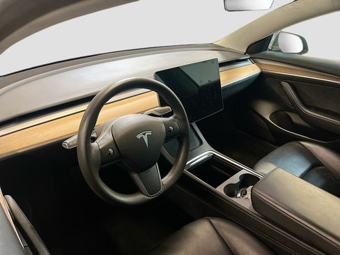 Used 2023 Tesla Model 3 Standard Range RWD image 9