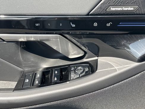 Used 2026 BMW 530i w/ M Sport Package RWD image 24