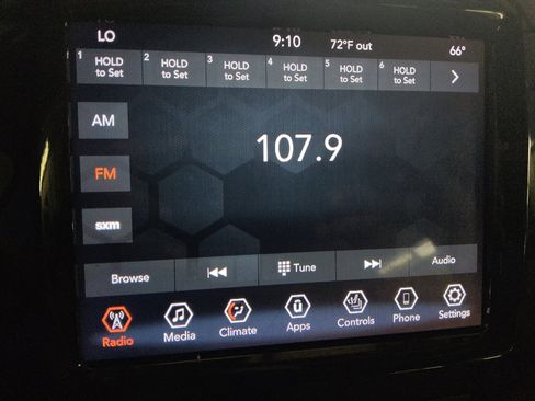 Used 2020 Jeep Cherokee Limited FWD image 25