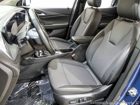Certified 2024 Buick Encore GX Preferred w/ Comfort Package FWD image 10