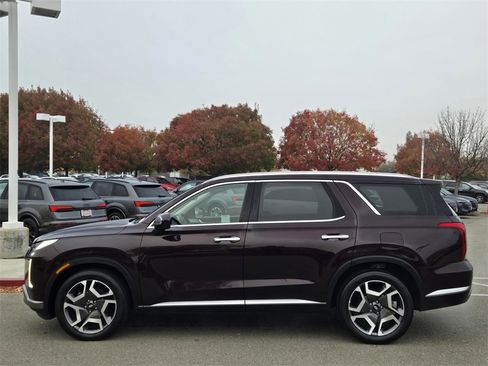 Used 2023 Hyundai Palisade SEL w/ Premium Package image 7
